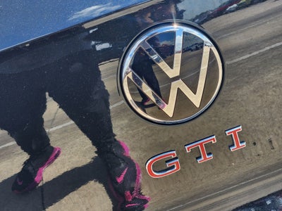 2024 Volkswagen Golf GTI SE