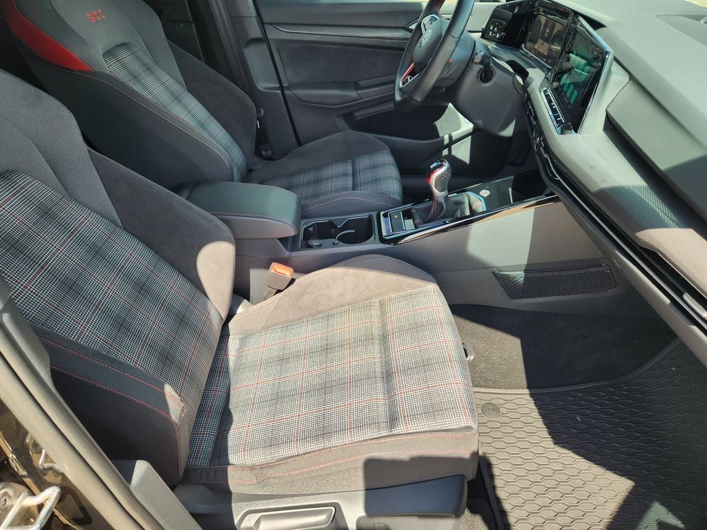 2024 Volkswagen Golf GTI SE