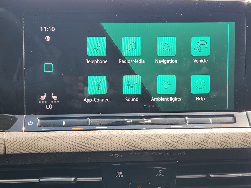 2024 Volkswagen Golf GTI SE