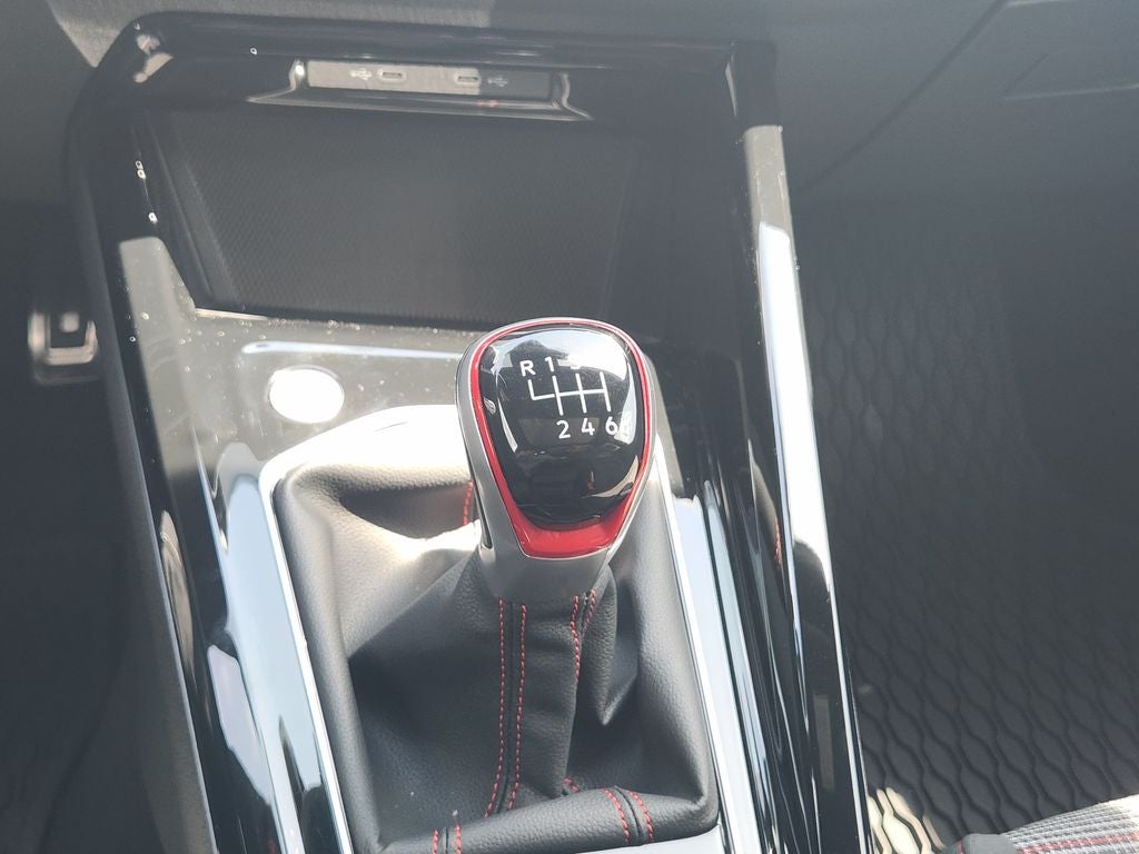 2024 Volkswagen Golf GTI SE