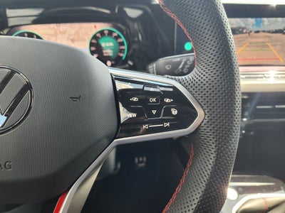 2024 Volkswagen Golf GTI SE