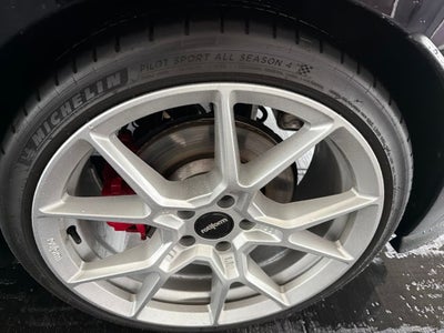 2024 Volkswagen Golf GTI SE