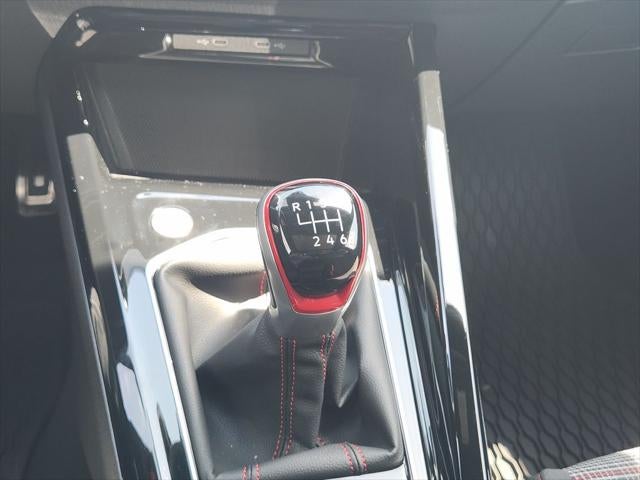 2024 Volkswagen Golf GTI SE