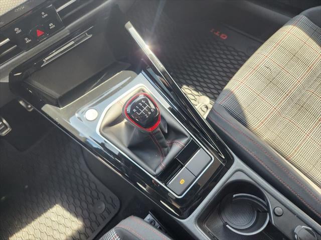 2024 Volkswagen Golf GTI SE
