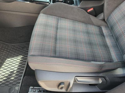 2024 Volkswagen Golf GTI SE