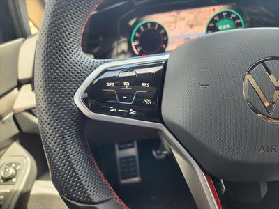 2024 Volkswagen Golf GTI SE