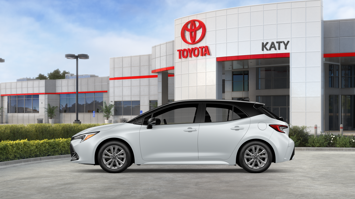 2027 Toyota Corolla Hatchback SE