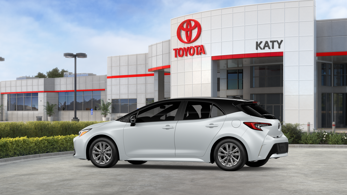 2027 Toyota Corolla Hatchback SE