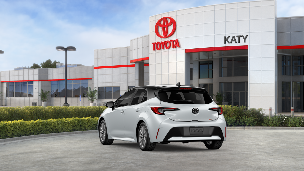 2027 Toyota Corolla Hatchback SE